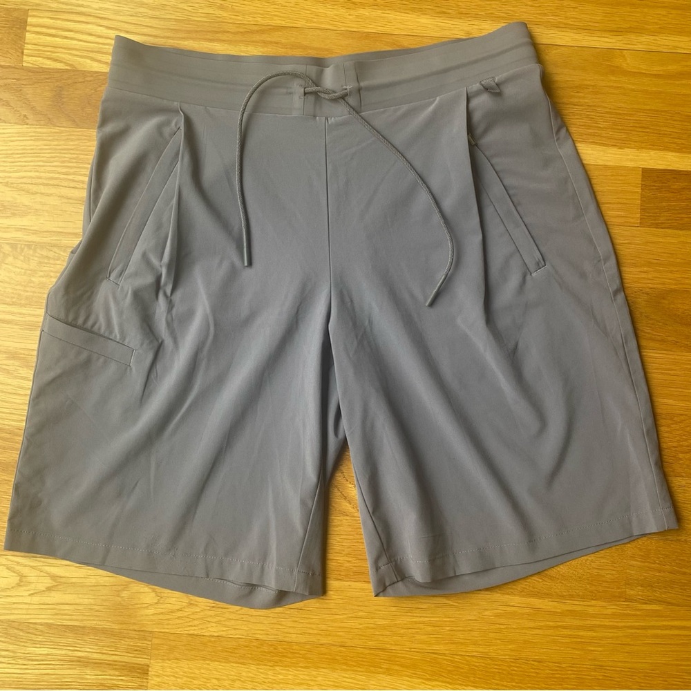 Athleta NWOT Venture Bermuda Short